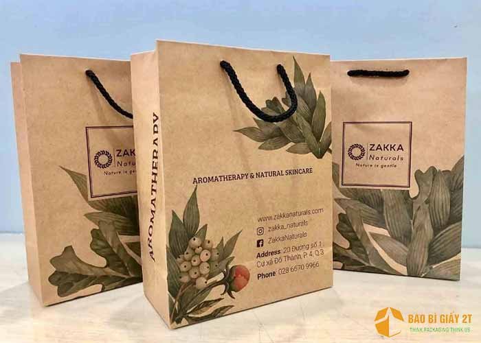 Để lựa chọn được mẫu túi giấy phù hợp với sản phẩm là điều không dễ dàng nhưng đến với Bao Bì Giấy 2T bạn hoàn toàn có quyền yên tâm về chất lượng sản phẩm