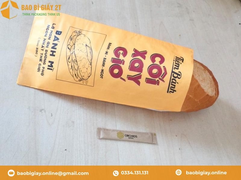Túi giấy đựng bánh mì in riêng cho thương hiệu cửa hàng